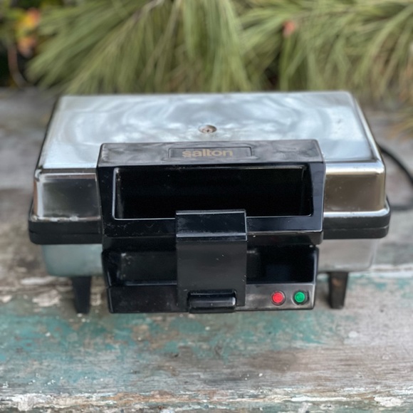 Salton Stainless Steel Sandwich Maker SA-5 - Picture 12 of 12